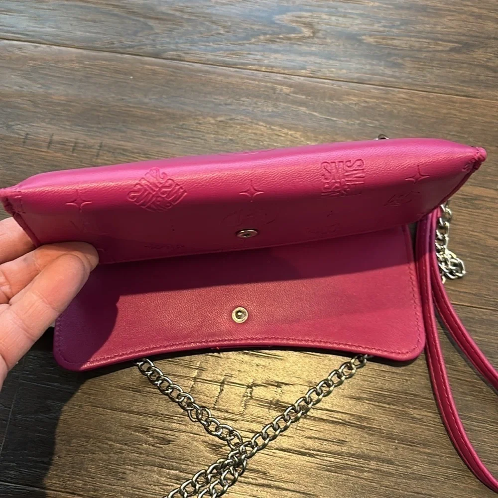 Steve Madden Crossbody/wristlet wallet,snap top,12 card/ID/bill/change removable